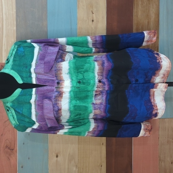 Small, super soft and comfortable Calvin Klein button down - Picture 1 of 8